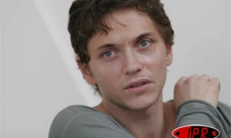 Le chanteur Raphaël