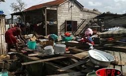 Jeudi 11 mars 2004
Gafilo a sinistré la région d'Antalaha dans le Nord - Est de Madagascar