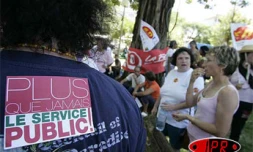 Mardi 7 décembre 2004

Faible mobilisation devant la préfecture contre &quot;la casse du service public&quot;