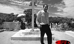 Monsieur Isidore, gardien du cimetière de Saint-Gabriel, un dimanche après la messe