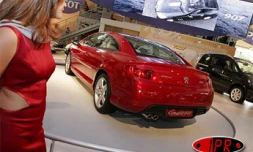 Vendredi 30 septembre 2005 -

La 9ème édition  du salon auto-moto  a ouvert ses portes aujourd'hui et ce jusqu'au 09 octobre