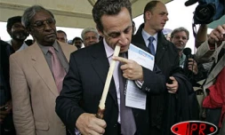 Vendredi 30 septembre 2005 -


Nicolas Sarkozy, ministre de l'Intérieur, en pleine dégustation de cannes à sucre