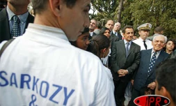 Jeudi 29 septembre 2005 -

Nicolas Sarkozy a pris un bain de foule au jardin de l'Etat  où était célébré la semaine de la laïcité