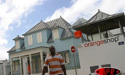 Vendredi 3 décembre 2004
Orange s'installe dans la Case Georges à Saint-Denis