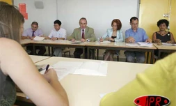 Mercredi 18 mai 2005 -
&quot;9 133 candidats plancheront sur les épreuves du bac 2005&quot; a annoncé Bernard Boene