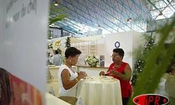 Mercredi 1er décembre 2004
Le Salon "Régal" va être pendant cinq jours le plus grand restaurant de l'île
