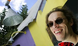 Vendredi 5 août 2005

L'un des membres de No Bluff Sound