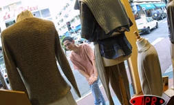 Les soldes sont l'occasion pour les consommateurs de faire de bonnes affaires