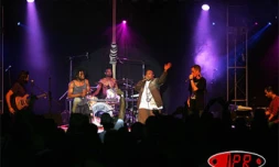 Samedi 5 août 2006 - 
(Spleen) énergie groove au Chapito