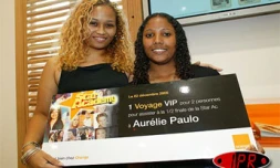 Mercredi 30 novembre 2005 -

Aurélie Paulo assistera à Paris le 2 décembre en VIP (very important person), à la demi-finale de la Star Academy