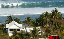 Mardi 30 août 2005 -

Une forte houle a agité le littoral Ouest de Saint-Paul à Saint-Leu tout au long de la matinée