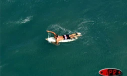 Le spot du pic du diable à Saint-Pierre est très fréquenté par les amateurs de surf et de bodyboard