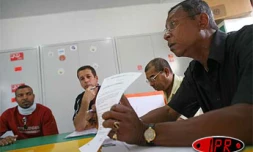 Vendredi 23 juin 2006 -

Les surveillants de la prison du Port  s'insurgent contre les sanctions que veut leur appliquer la direction &quot;pour fait de grève&quot;