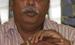 Mercredi 28 septembre 2005 -

Tamij Sangam  demande que le nouvel an tamoul et dipavali soient inclus dans le calendrier des jours fériés