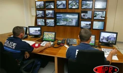 Mardi 6 décembre 2005 -

Un système de télésurveillance a été installé dans le centre-ville de Saint-Denis