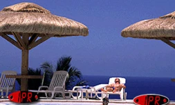 La piscine de l'hôtel le Créolia (groupe ACCOR) à Saint-Denis