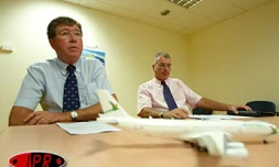 Les responsables d'Air Bourbon lors de la conférence de presse qu'ils ont tenu le mercredi 26 mars 2003