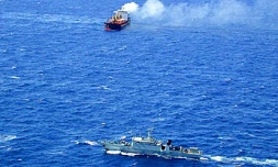 Lundi 22 septembre 2003
La Marine nationale a envoyé l'Adamandas par le fond
Photo Marine nationale
