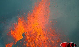 Le piton de la Fournaise est entré à nouveau en éruption le mercredi 4 juin 2003 vers 15 heures.