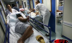 Février 2006 

Les urgences de la clinique de Saint-Benoît sont submergées par l'afflux des malades notamment atteints du chikungunya