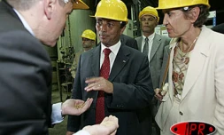 Jeudi 14 avril 2005 -

Marc Ravalomanana, président de la République de Madagascar en visite à La Réunion