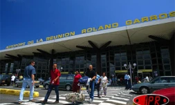 L'aéroport de Roland Garros " Gillot ", à quelques kilomètres de Saint Denis (côte nord)