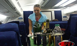 Samedi 7 juin 2003
L'Airbus 340-200 d'Air Bourbon  a effectué un vol inaugural entre La Réunion et Métropole