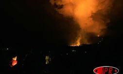 Des miliers de personnes sont venues admirer le spectacle dans la nuit du vendredi 20 au samedi 20 août 2004