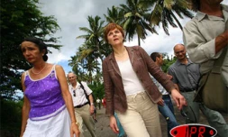 Jeudi 22 février 2007

Dominique Voynet en campagne électorale à La Réunion