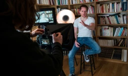 "Serial thinker", le prof de philo qui cartonne avec ses vidéos TikTok