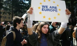 Géorgie: les manifestants crient "victoire" aprÚs le retrait d'un projet de loi décrié