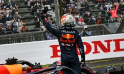 F1: Verstappen en pole au Japon et en route pour le titre  