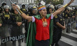 Pérou: un mort lors d'affrontements à la veille du grand rassemblement prévu à Lima
