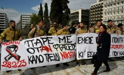 Catastrophe ferroviaire : la Grèce à l'arrêt descend dans la rue