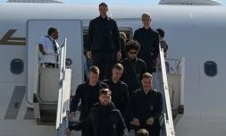 Mondial: les stars descendent de l'avion, l'attente monte Ă Doha