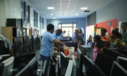 distribution d'ordinateur à Saint-Denis