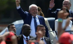 Le président Lula s'engage à "reconstruire le pays" avec les Brésiliens