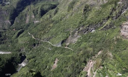 Route de Cilaos fermée vue du ciel