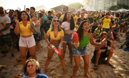 Le Brésil se fige pour le Mondial et commence à rêver à son "hexa"