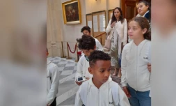 des jeunes saint-paulois en visite à l'assemblée nationale