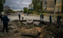 Frappes russes massives sur l'Ukraine, Biden promet à Zelensky des "systèmes perfectionnés" de défense aérienne