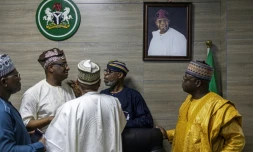 Présidentielle au Nigeria: légÚre avance pour Tinubu, l'opposition crie à la manipulation