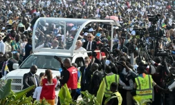 Le pape invite les jeunes Congolais Ă ĂȘtre "acteurs" de l'avenir du pays