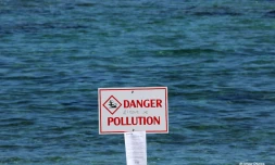 Panneau pollution plage