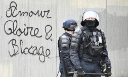 Dépôts pétroliers, ports, routes, trains: nouvelles actions de blocage à travers le pays contre la réforme des retraites