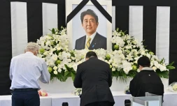 Le Japon entre recueillement et contestation aux funérailles nationales d'Abe
