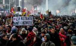 Retraites: aprÚs une premiÚre mobilisation réussie, les syndicats préparent la suite