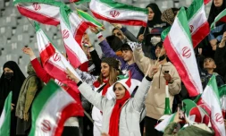 Les Iraniennes autorisées dans un stade pour suivre un match de foot contre la Russie