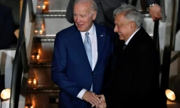 Biden commence sa première visite au Mexique, rattrapée par les violences au Brésil