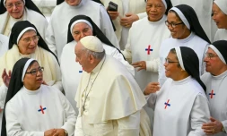 Entre progrÚs et "plafond de verre", la lente émergence des femmes au Vatican